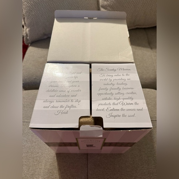 Wellies Scentsy Warmer - Picture 5 of 6